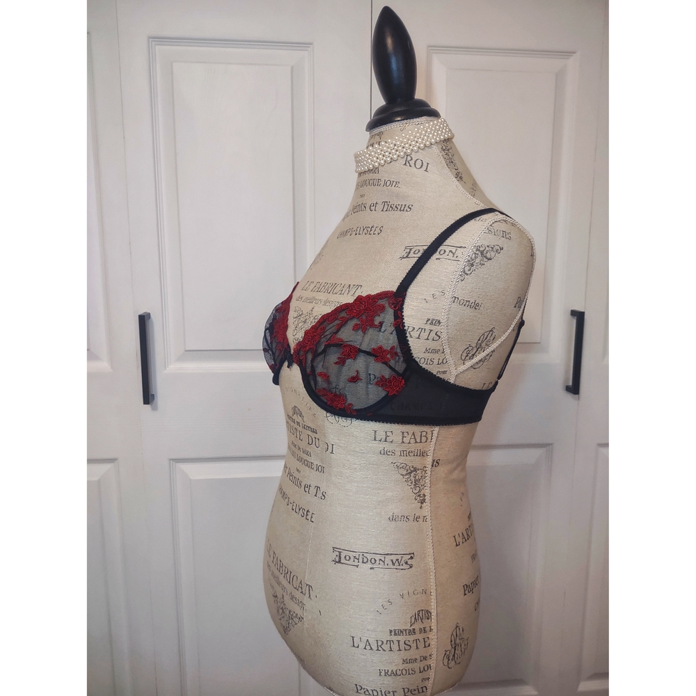 Ralph Lauren Vintage Black Lingerie Unlined Bra Red Embroidered Flowers| 34B - Picture 5 of 5